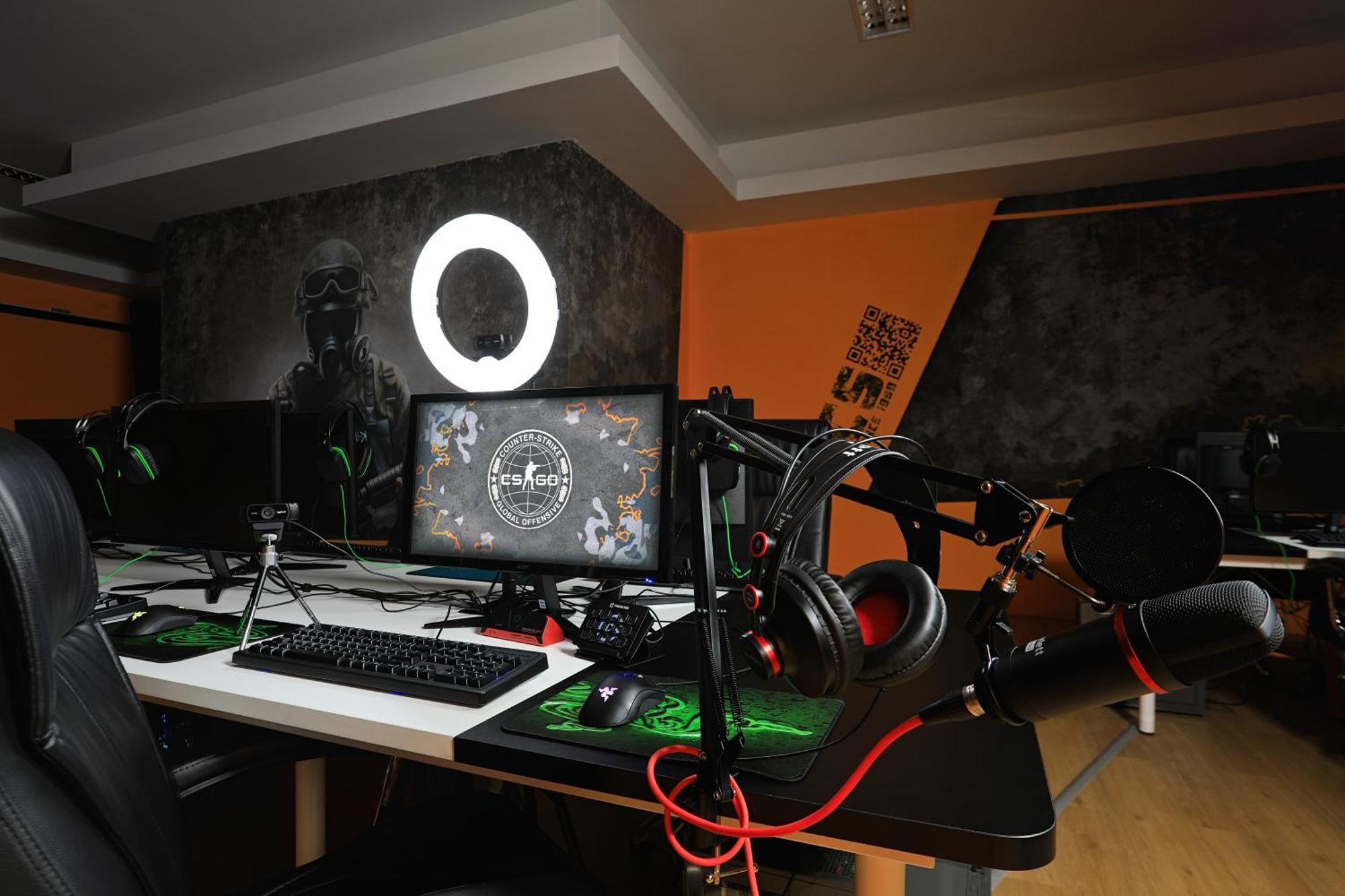 Gamers Paradise Hotel Чалонг Екстер'єр фото